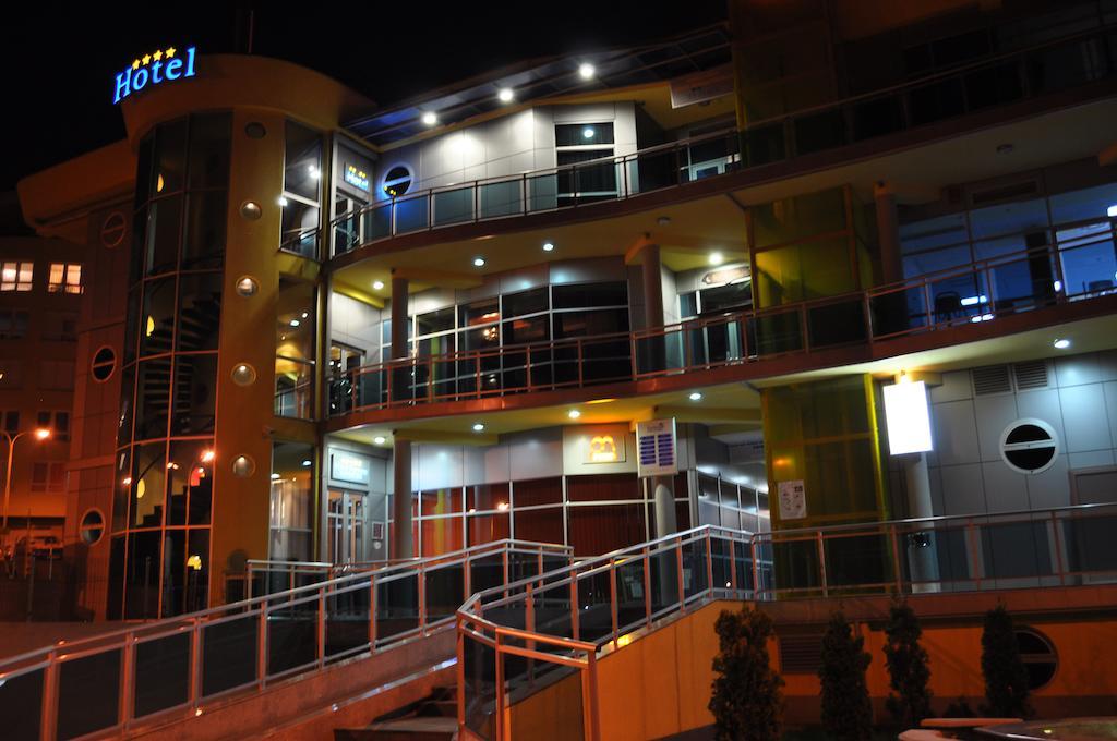 Hotel Fortuna Banja Luka Bagian luar foto